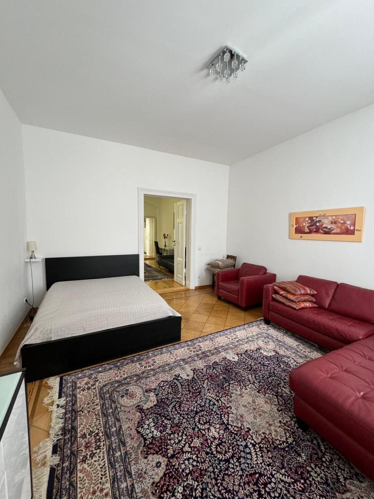 Superapartments In * Potsdam